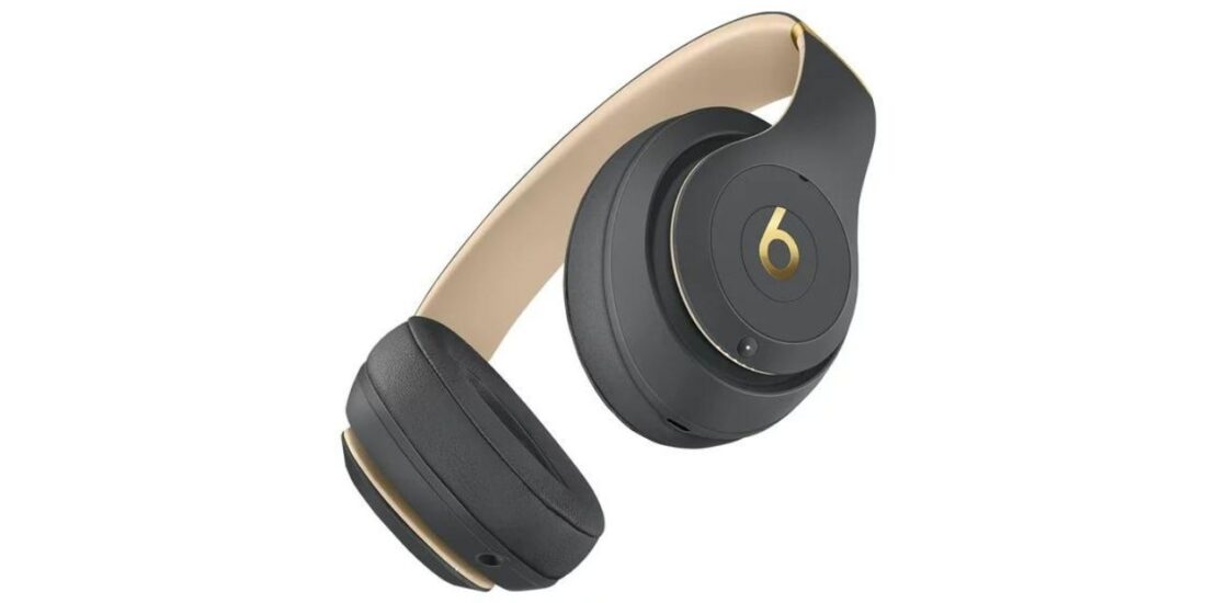 Beats Studio3 Wireless Noise Cancelling Headphones with Apple W1 Headphone Chip